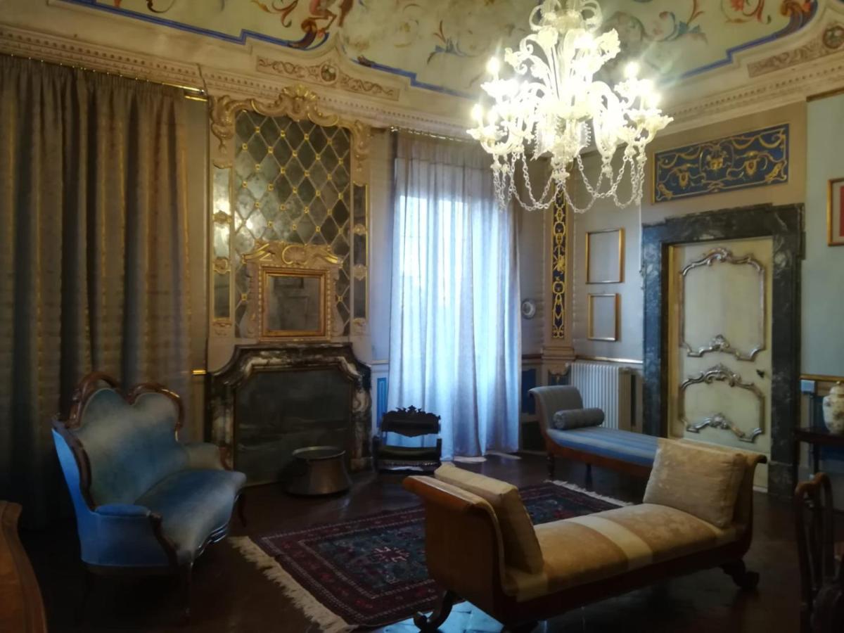 Boutique Apartment אורבינו מראה חיצוני תמונה